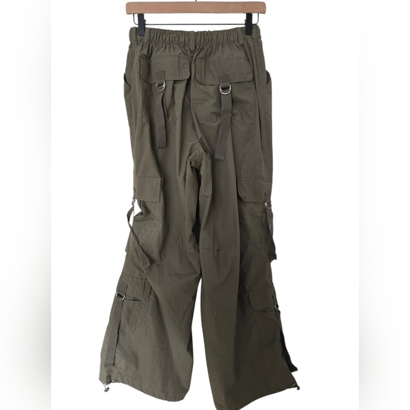 Faded Rose Essentials Olive Cargo Pants Size Medium - Picture 2 of 3